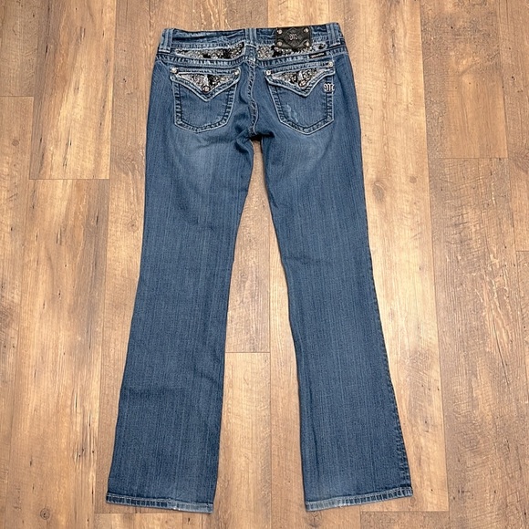 Miss Me Boot Cut Flap Pocket Jeans w/Black & Silver Lace embellishments, Size 31 - Picture 6 of 14